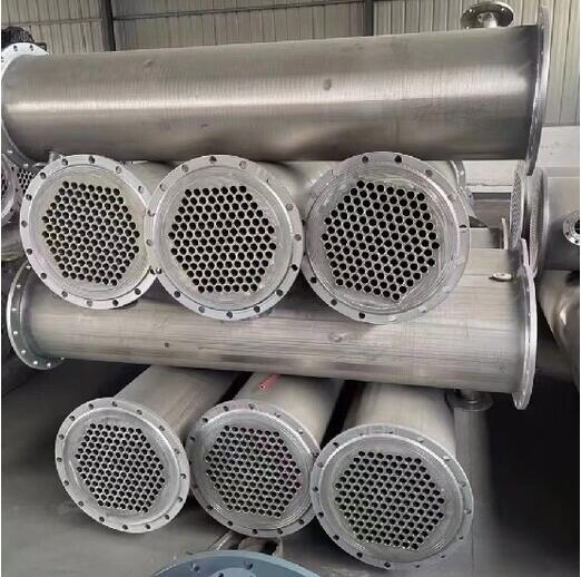 不鏽鋼冷凝器（qì）和列管冷凝器哪個更適合用於工業冷卻